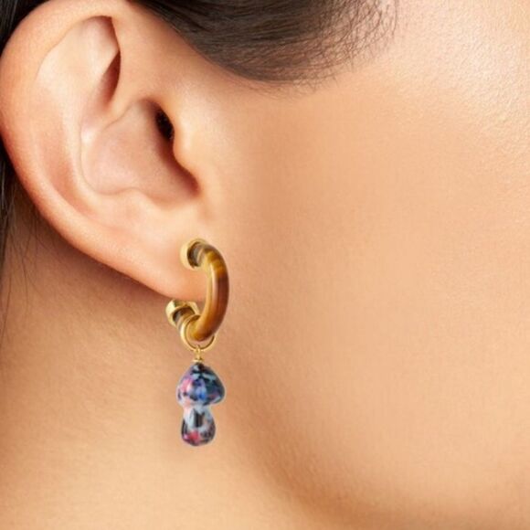 NWT Kurt Geiger Mushroom Charm Huggie Hoop - Picture 1 of 5